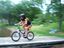 Mädchen auf BMX-Rad
